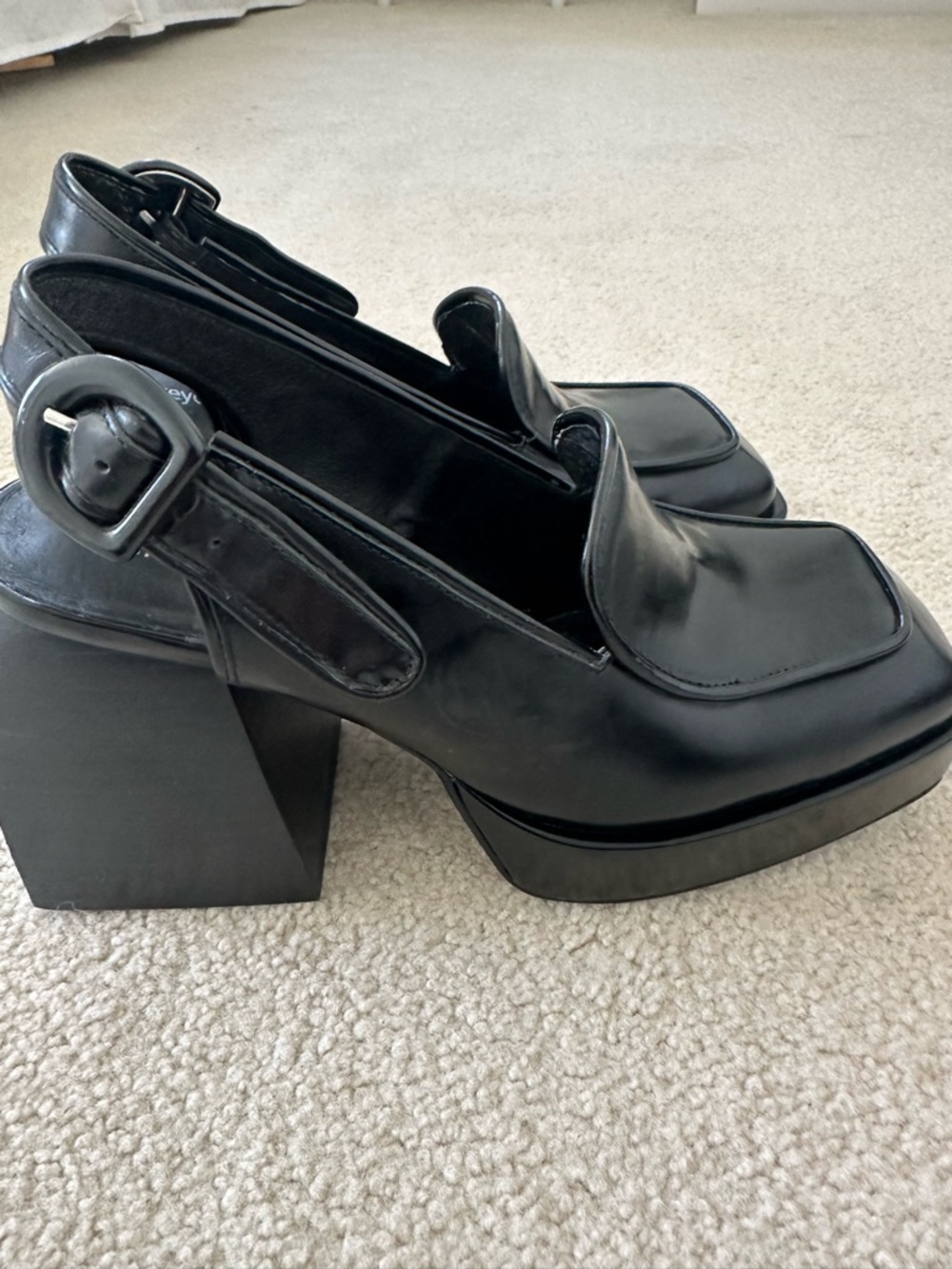 Jeffrey Campbell Black Patent Square-Toe Slingback Mules - Picture 4 of 5